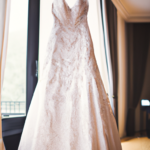5 najmodniejszych sukienek na wesele w Warszawie